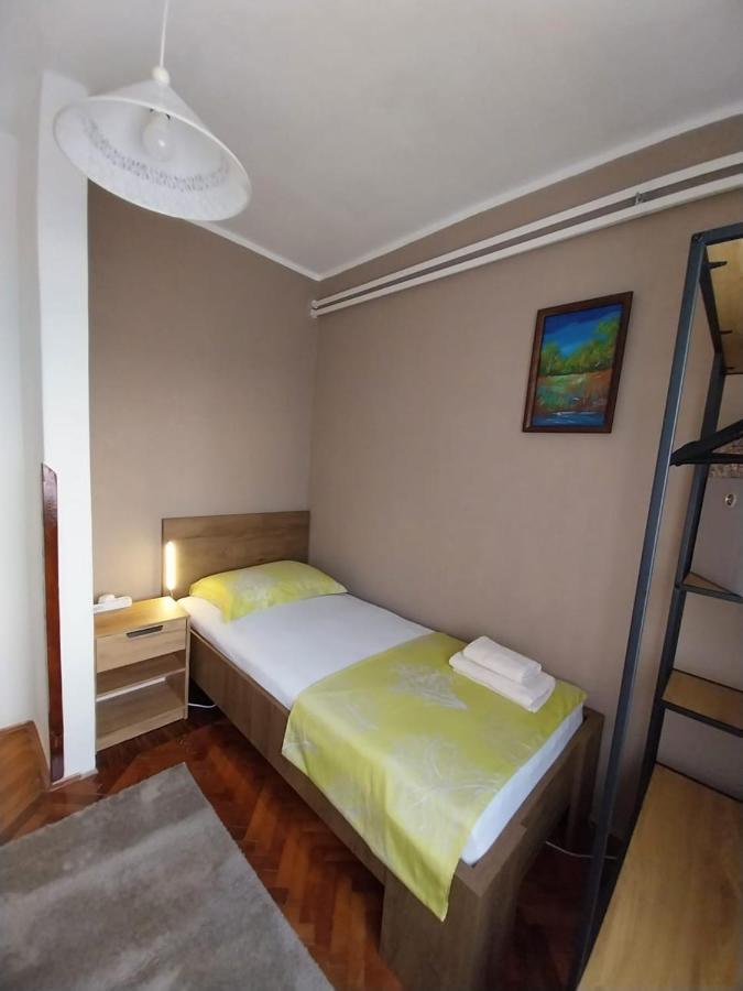 Apartamento Apartman Pcelica Pula Exterior foto